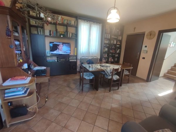casa indipendente in vendita a Desio