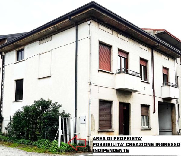 casa indipendente in vendita a Giussano in zona Birone
