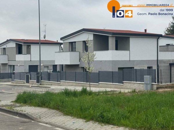 casa indipendente in vendita a Giussano