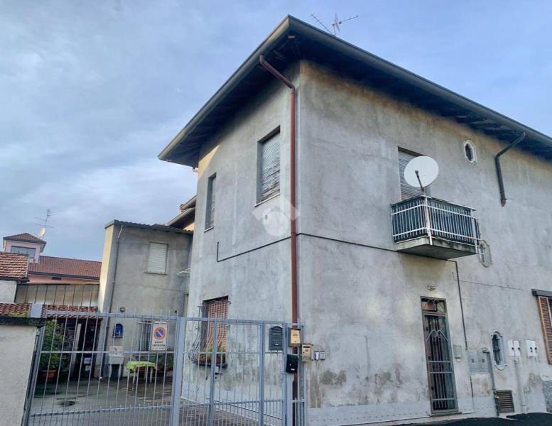 casa indipendente in vendita a Giussano in zona Birone