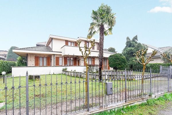 casa indipendente in vendita a Giussano