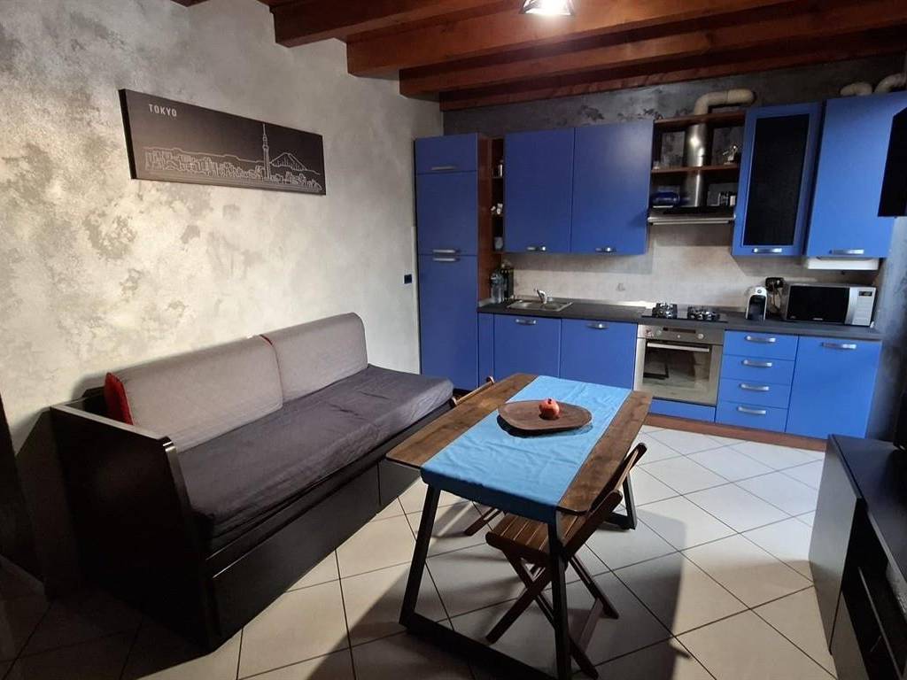 appartamento in vendita a Giussano in zona Paina