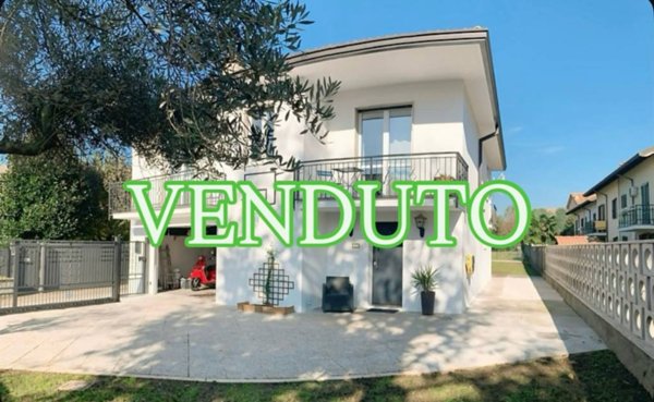 casa indipendente in vendita a Giussano