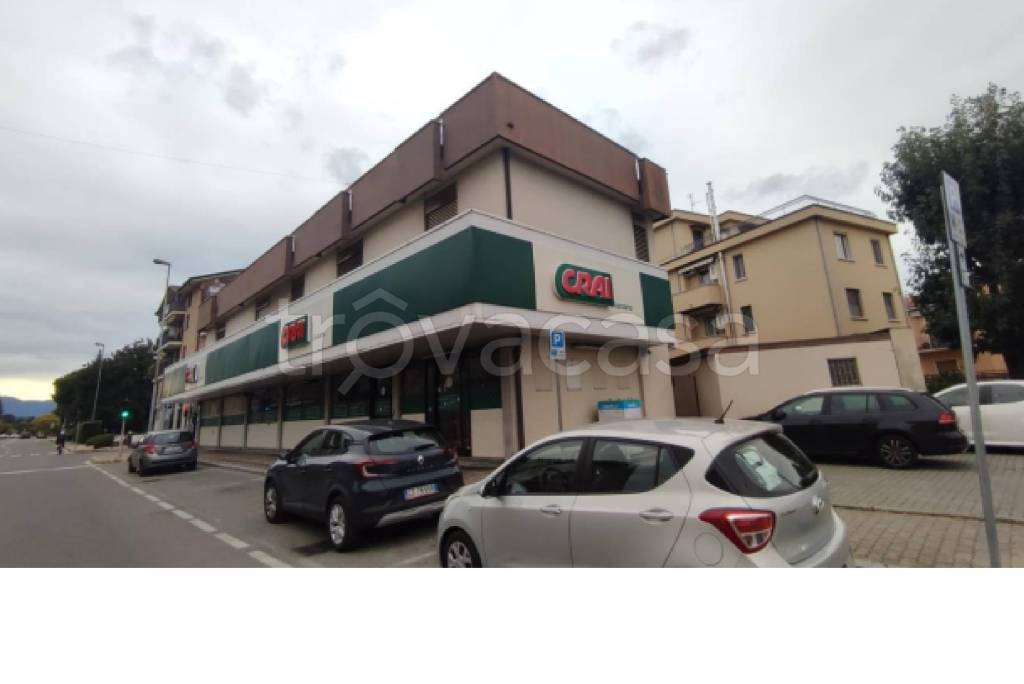 negozio in vendita a Giussano