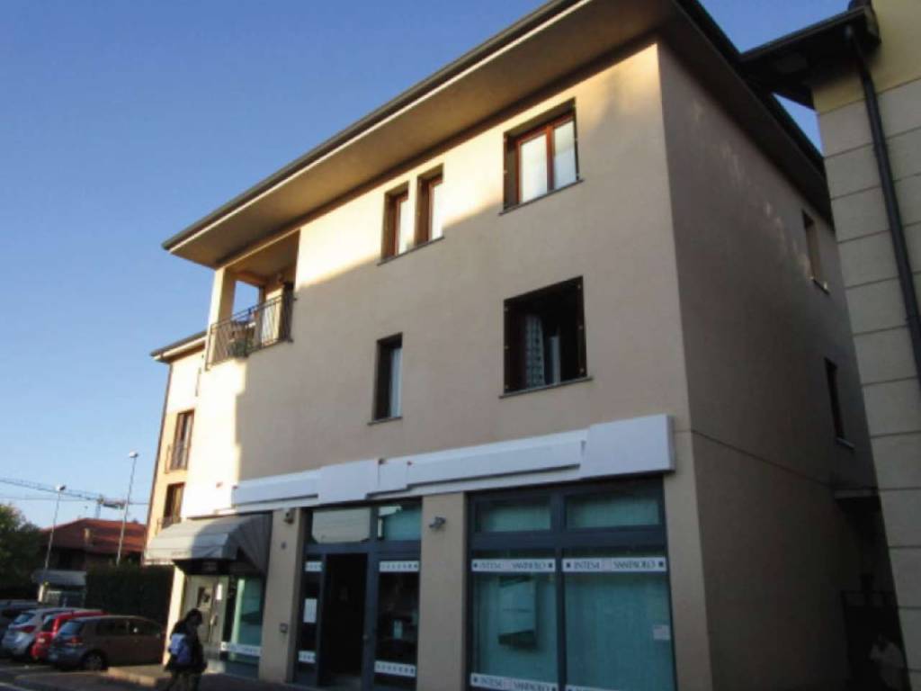 negozio in vendita a Giussano