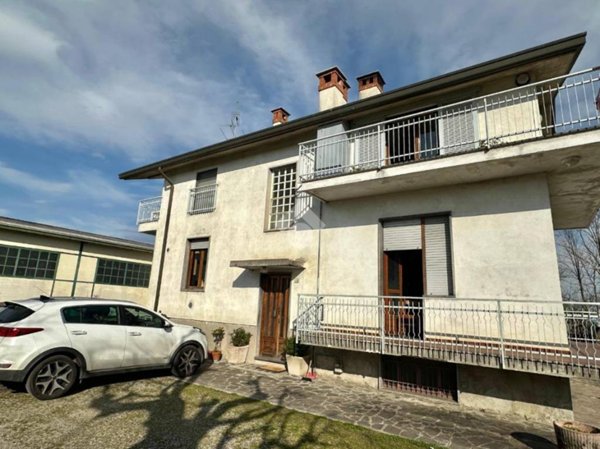 appartamento in vendita a Giussano in zona Paina