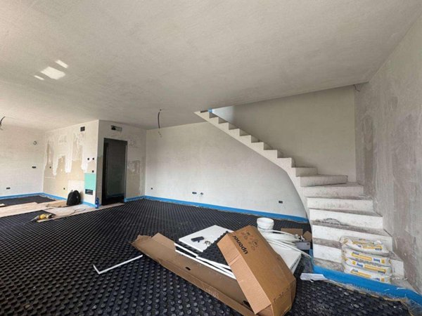 casa indipendente in vendita a Giussano in zona Paina