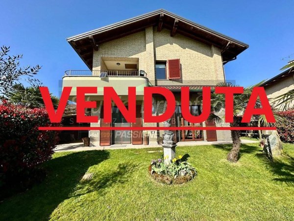 casa indipendente in vendita a Giussano