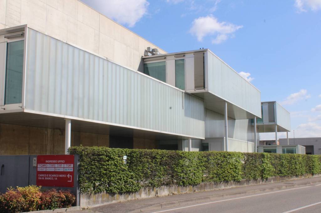 negozio in vendita a Giussano