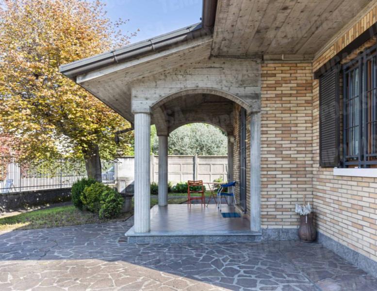 casa indipendente in vendita a Giussano