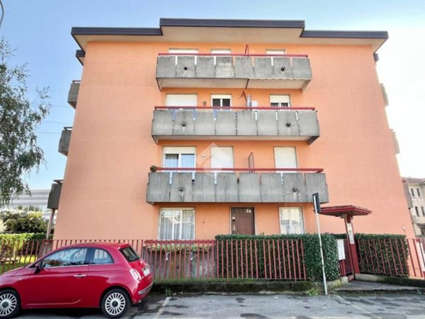 appartamento in vendita a Giussano in zona Birone