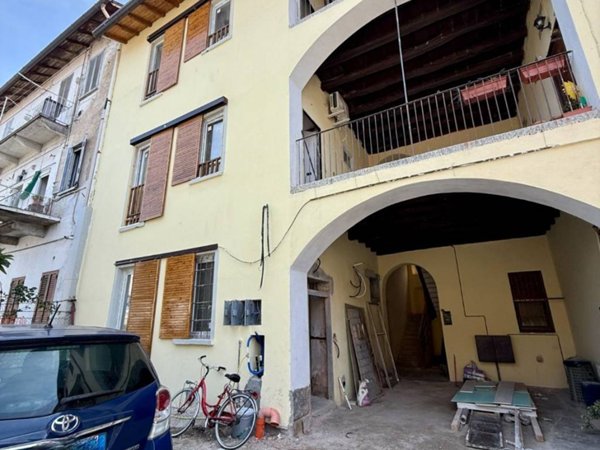 appartamento in vendita a Giussano in zona Paina