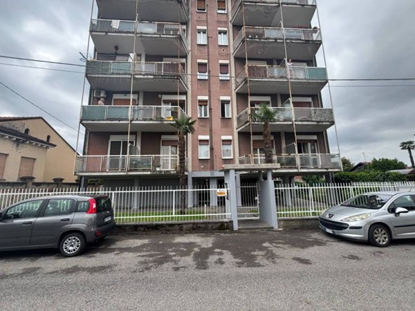 appartamento in vendita a Giussano in zona Birone