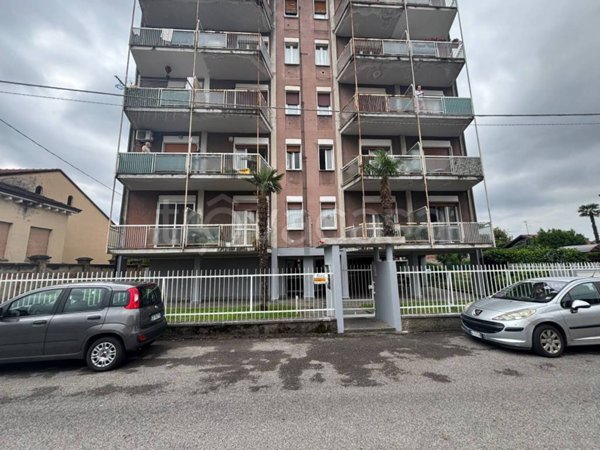 appartamento in vendita a Giussano in zona Birone