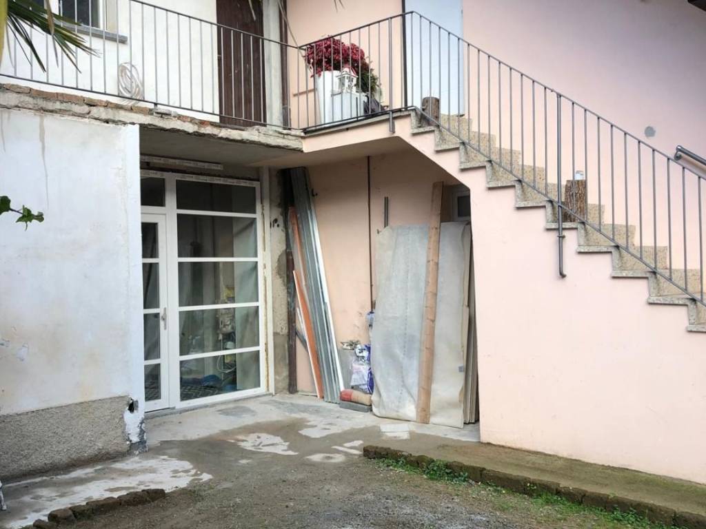 appartamento in vendita a Giussano in zona Paina