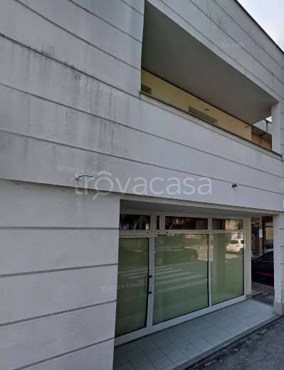 negozio in vendita a Giussano