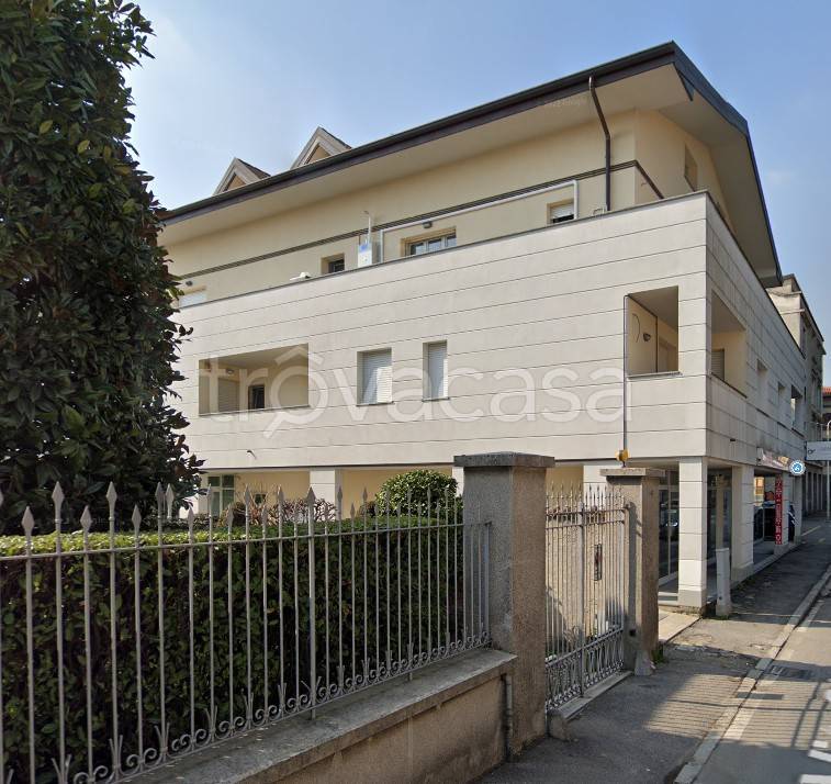 appartamento in vendita a Giussano
