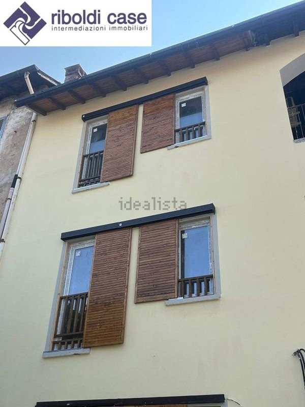 appartamento in vendita a Giussano in zona Paina