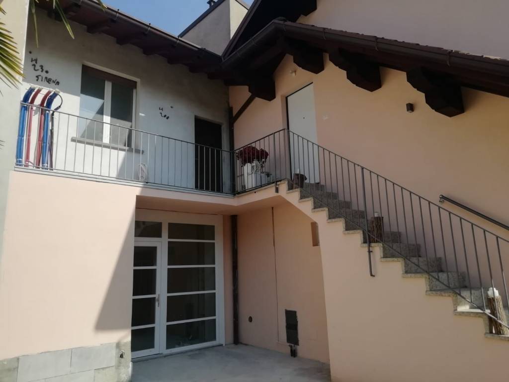 appartamento in vendita a Giussano in zona Paina