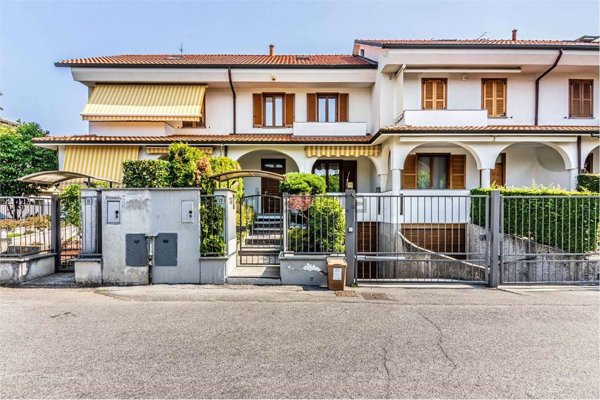 casa indipendente in vendita a Giussano