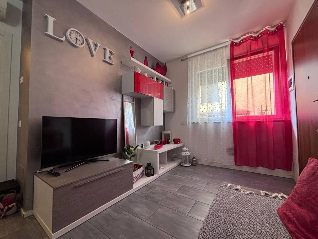 appartamento in vendita a Giussano in zona Paina