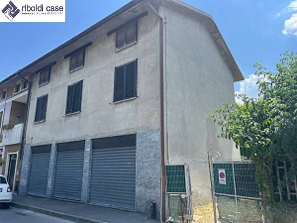 casa indipendente in vendita a Giussano in zona Paina
