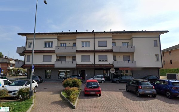 negozio in vendita a Giussano