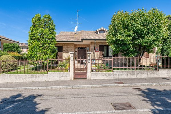 casa indipendente in vendita a Giussano