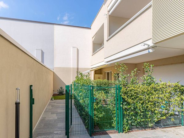 casa indipendente in vendita a Giussano in zona Paina
