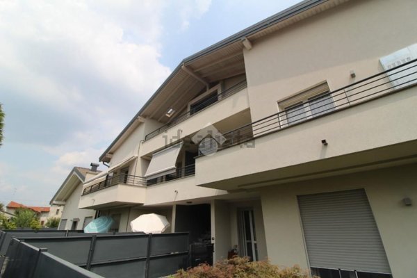 appartamento in vendita a Giussano in zona Paina