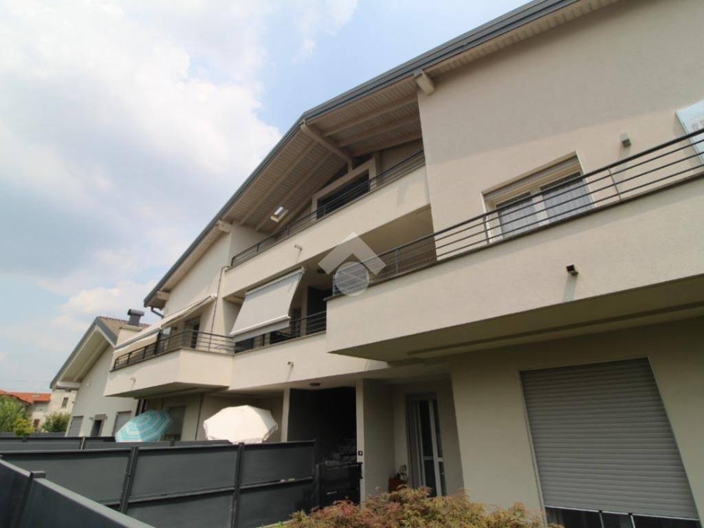 appartamento in vendita a Giussano in zona Paina