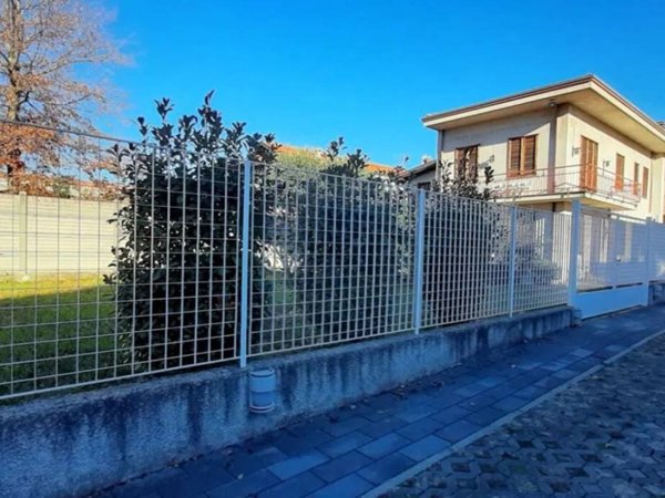 intera palazzina in vendita a Giussano