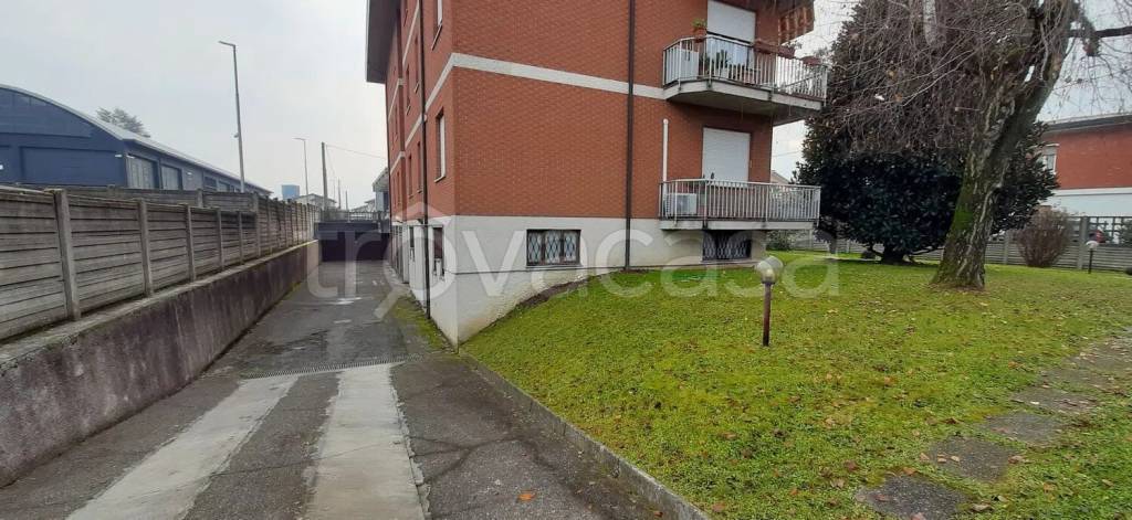 appartamento in vendita a Giussano in zona Birone