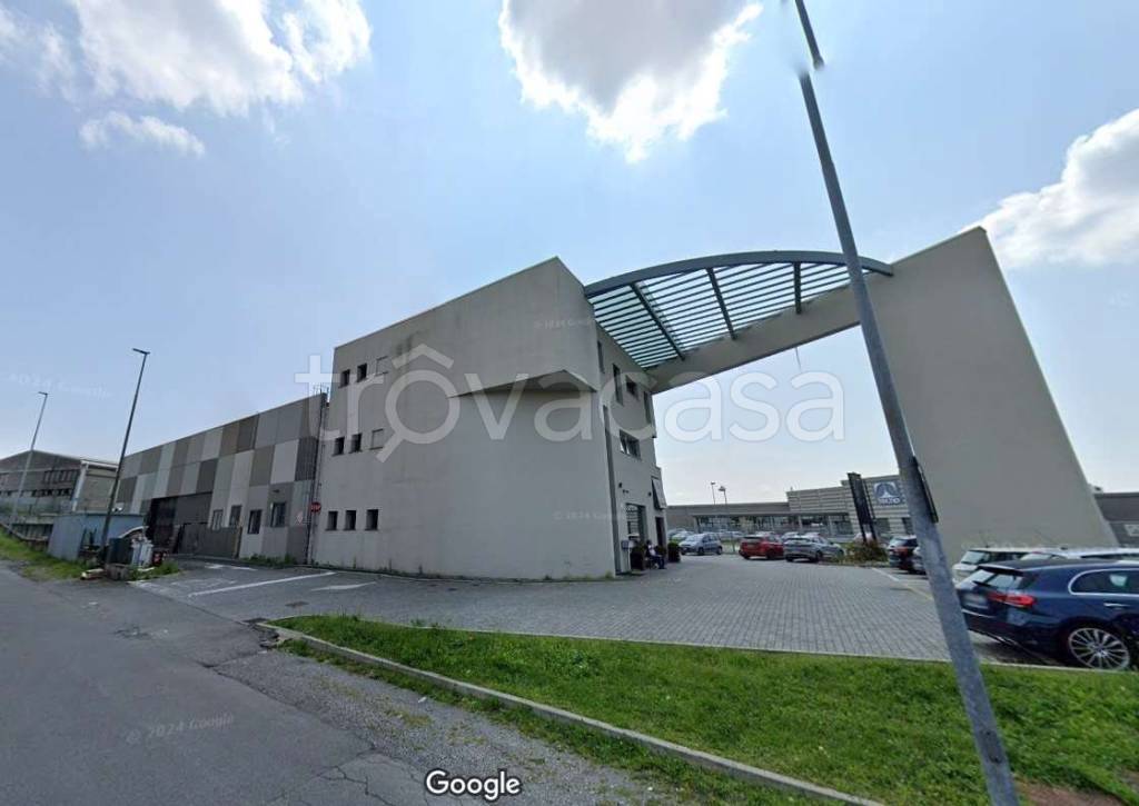 locale commerciale in vendita a Giussano