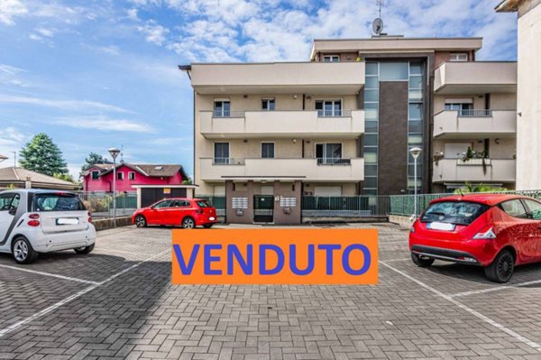 appartamento in vendita a Giussano in zona Paina