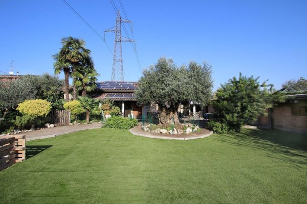 casa indipendente in vendita a Giussano