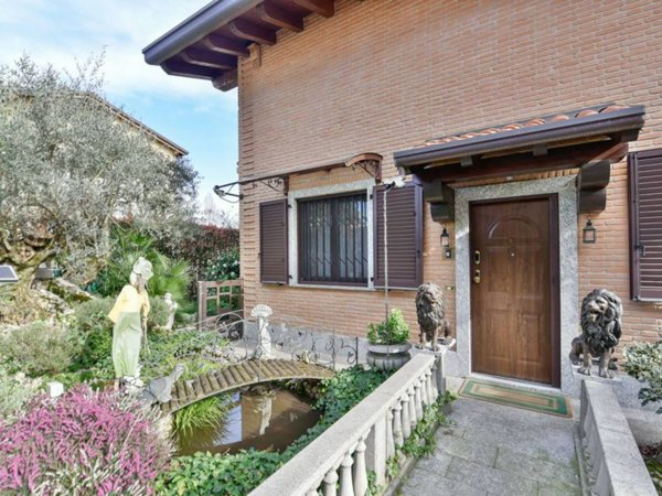 casa indipendente in vendita a Giussano