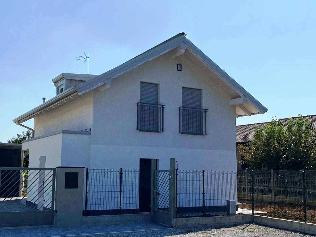 casa indipendente in vendita a Giussano