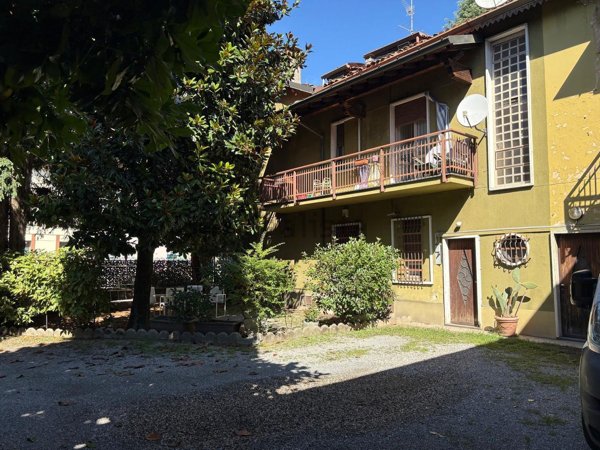 appartamento in vendita a Giussano in zona Paina
