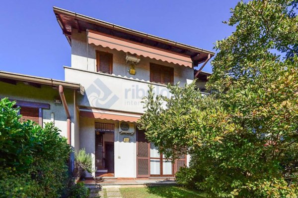 casa indipendente in vendita a Giussano