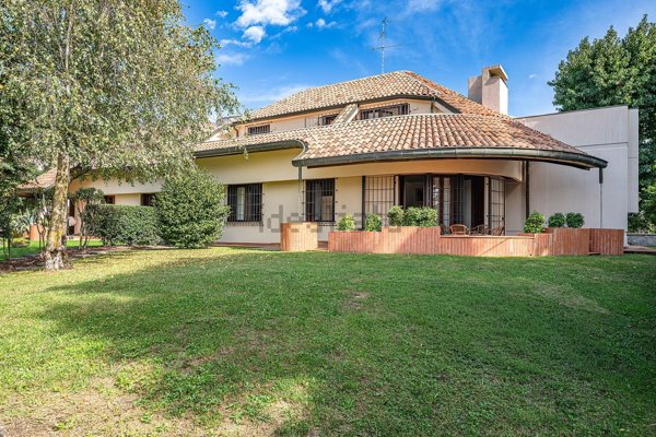 casa indipendente in vendita a Giussano