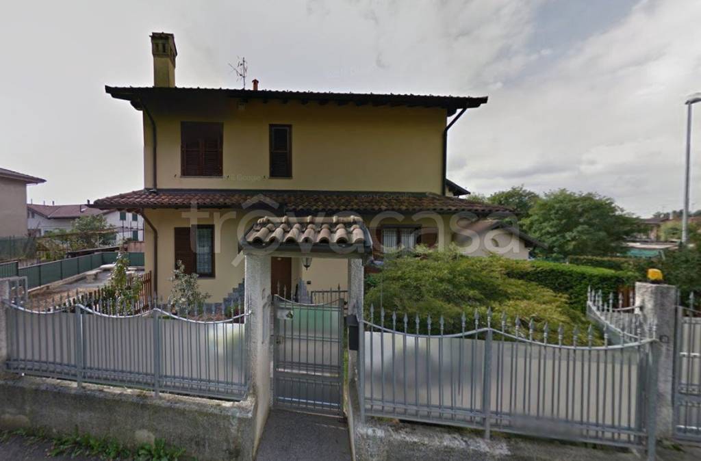 casa indipendente in vendita a Giussano