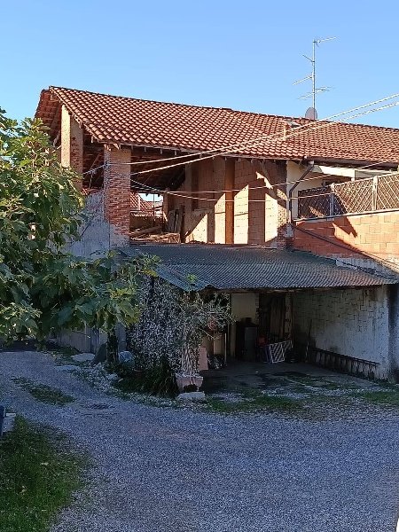 appartamento in vendita a Giussano in zona Paina