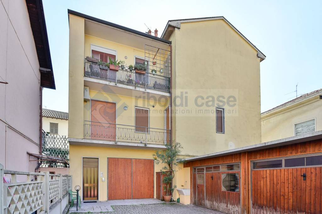 appartamento in vendita a Giussano