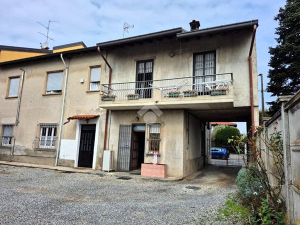 appartamento in vendita a Giussano in zona Birone