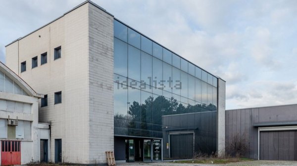 locale di sgombero in vendita a Giussano