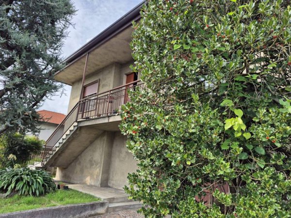 casa indipendente in vendita a Giussano