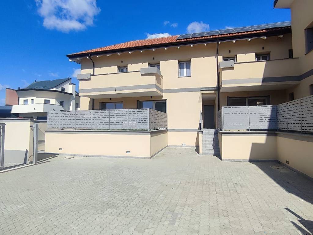 casa indipendente in vendita a Giussano