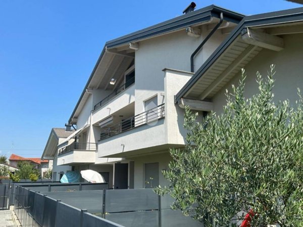 appartamento in vendita a Giussano in zona Paina