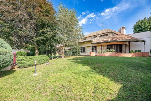 casa indipendente in vendita a Giussano